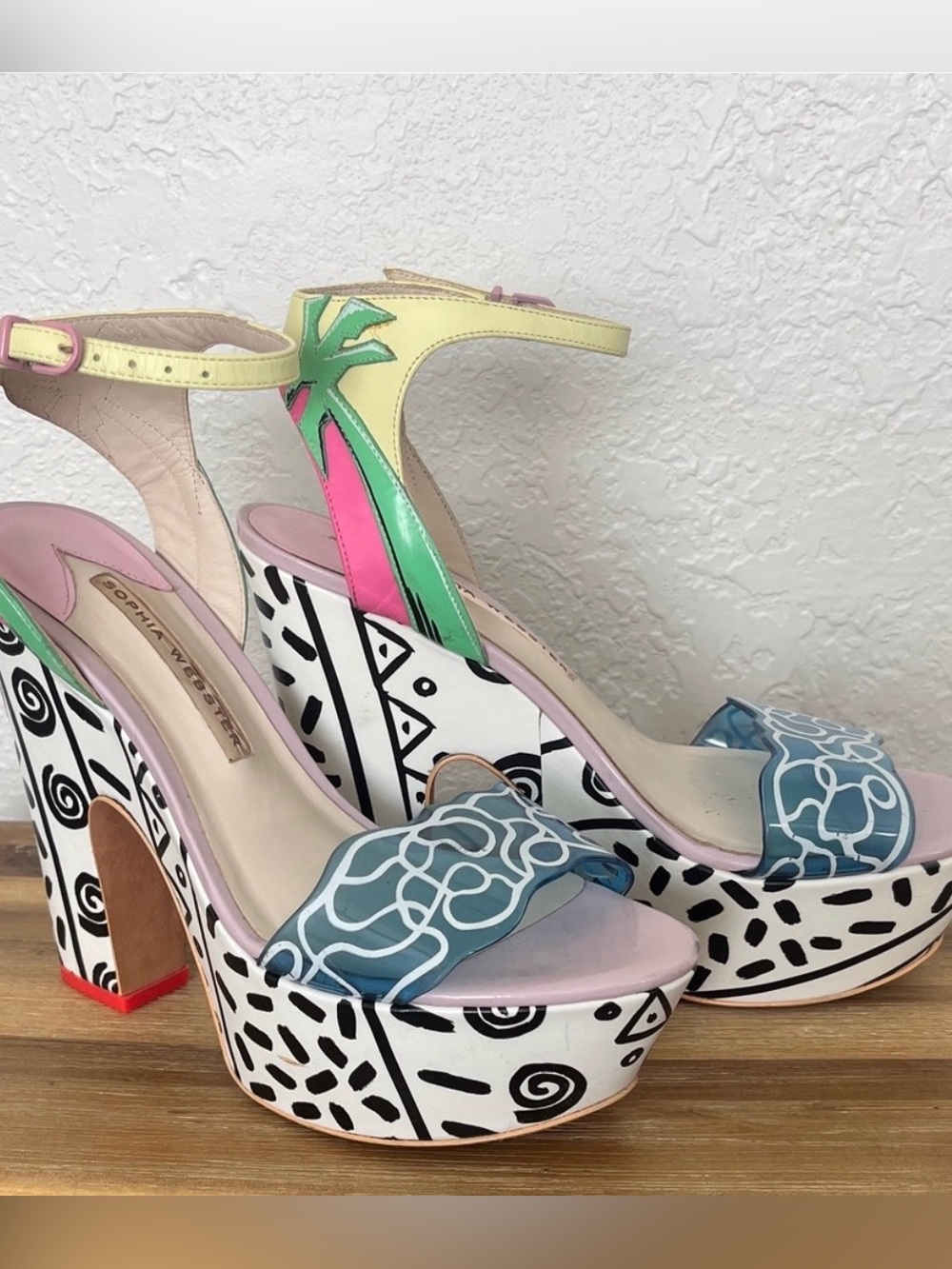 Sophia Webster Multicolor
Graphic Platform Heels